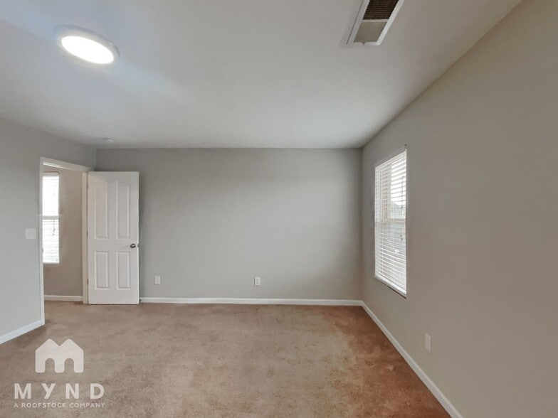 Building Photo - 104 David Barnes Dr