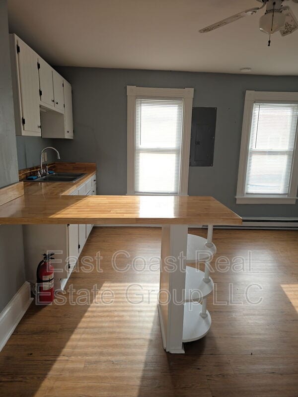 Building Photo - 721 2nd St