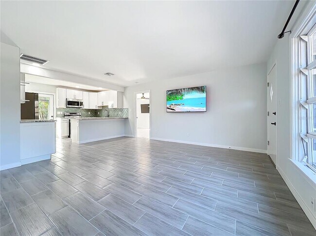 Building Photo - 1688 Bahia Vista St