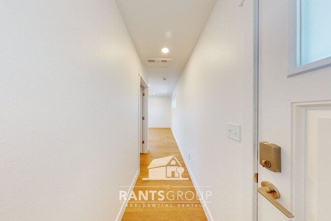 Building Photo - Brand New! Modern Home in Trestlewood – Where Comfort Meets Community!