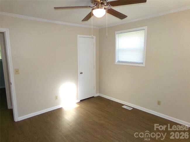 Building Photo - 169 Danritch Dr