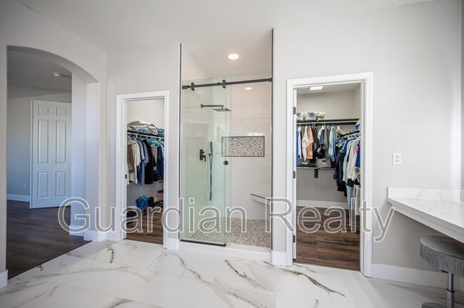 Building Photo - 11112 Pine Greens Ct