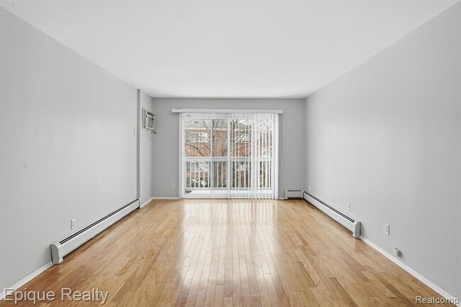 Building Photo - 2400 Parmenter Blvd