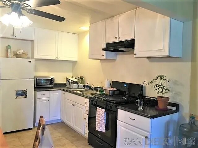 Building Photo - 5920 Streamview Dr