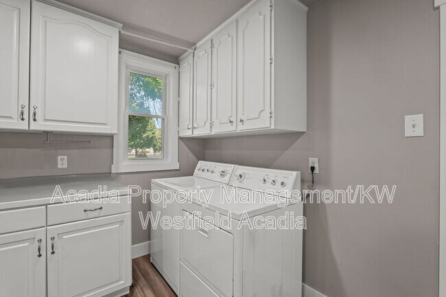 Building Photo - 310 S 200 E