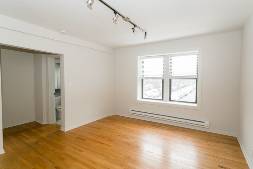 Building Photo - 2837 W Palmer St