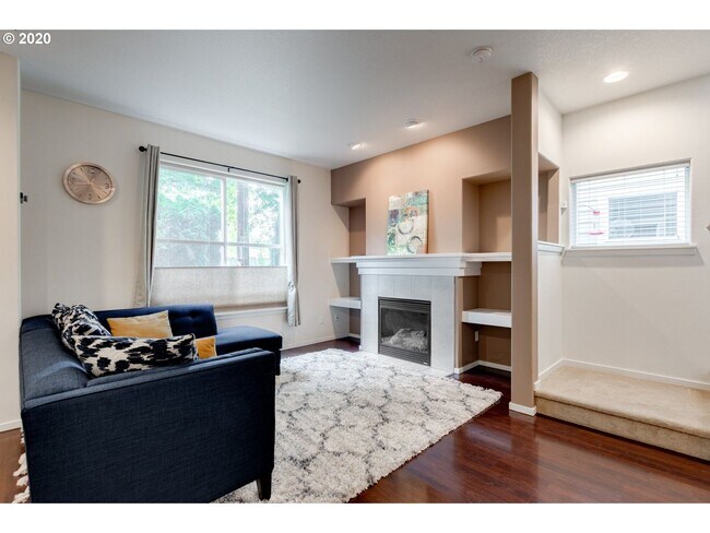 Building Photo - Amberglen Neighborhood 3 Bed 2.5 Bath Townhome w/ Garage, A/C, Washer & Dryer~ Convenient to ONPR...