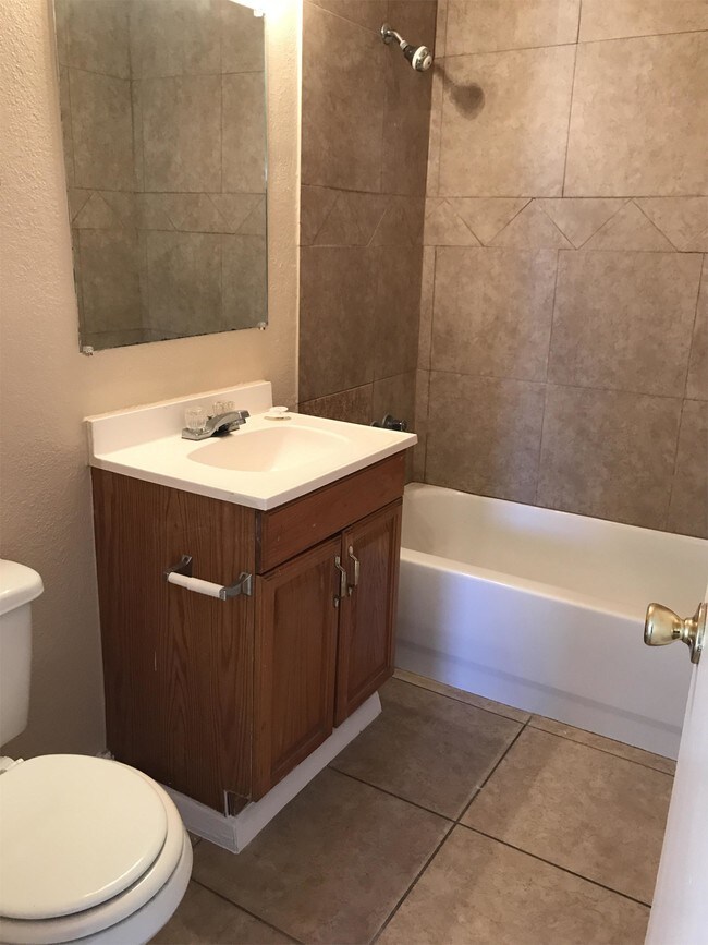 Building Photo - 8300 Capitan Cir