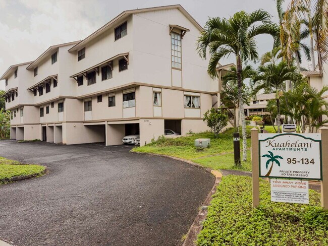 Building Photo - Kueahelani Apartments – 2BD/2BA Townhome w/ Lanai, 2 Covered Parking, Storage