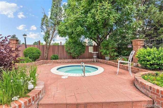 Building Photo - 4760 S Wadsworth Blvd