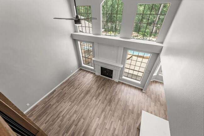 Building Photo - 6 Woodmere Pl