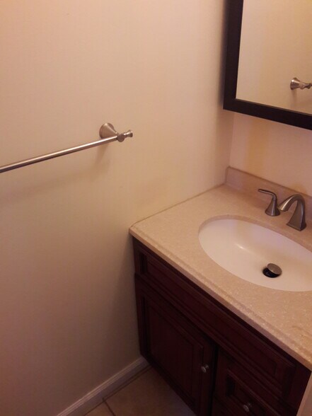 Building Photo - 735 N 12th St