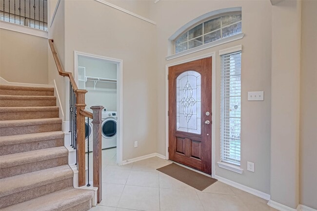 Building Photo - 2111 Post Oak Ct