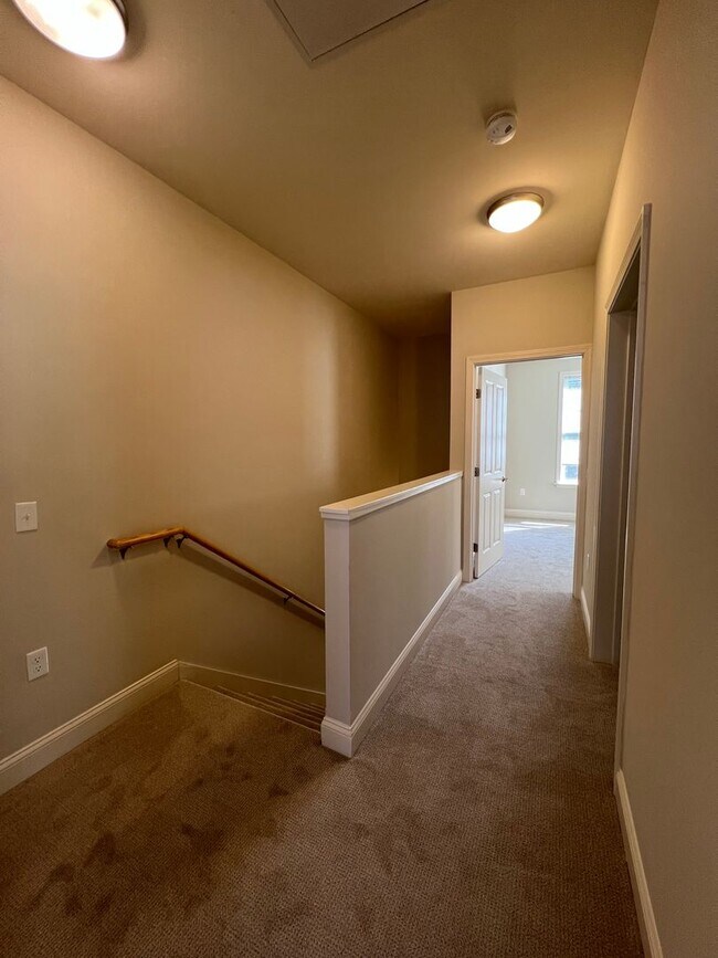 Building Photo - 107 Bayberry Cir