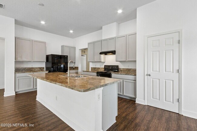 Building Photo - 15929 Hutton Ln