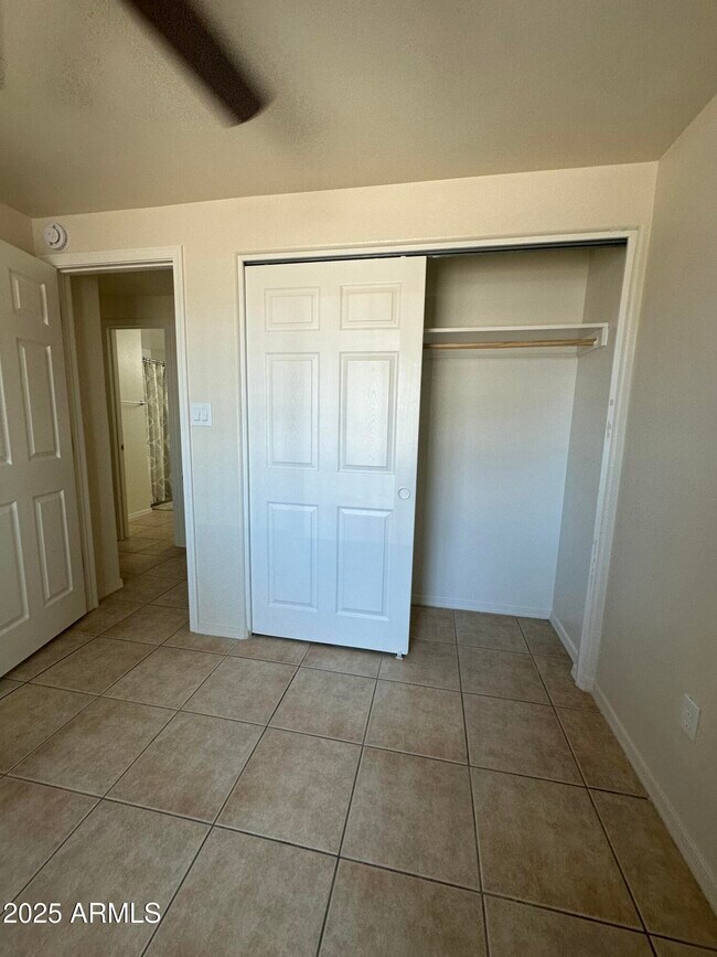 Building Photo - 4324 N 72nd Dr