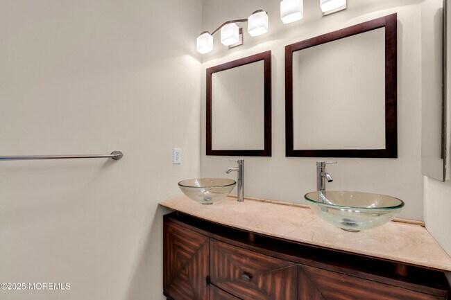 Building Photo - 12 Coral Place