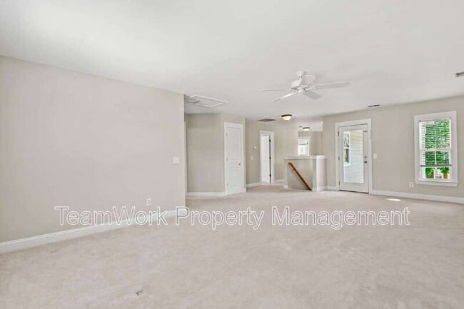 Building Photo - 1148 Dawn View Terrace