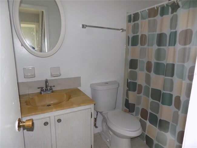 Building Photo - 6124 SW 10th Pl