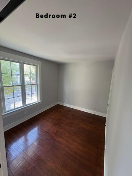 Building Photo - 868 Academy Ave