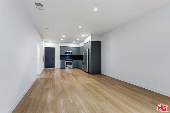 Building Photo - 10601 Washington Blvd