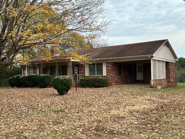 Primary Photo - 3-Bedroom Brick Rancher with Full Basement...