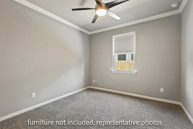Building Photo - 2777 Santa Ana Ln
