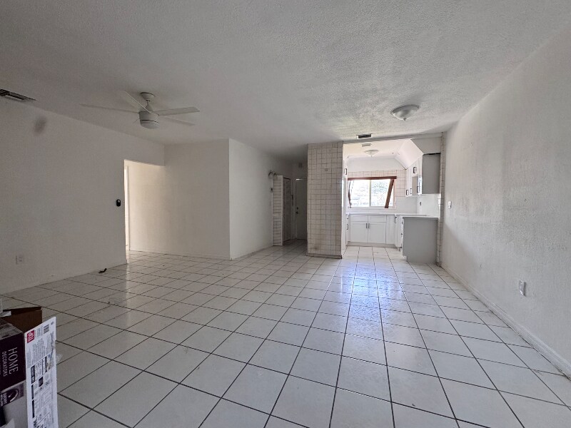 Building Photo - 7625 SW 21st Terrace