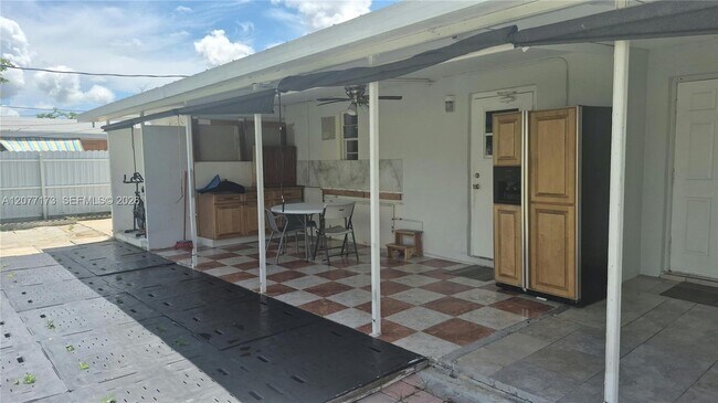 Building Photo - 11285 SW 43rd St