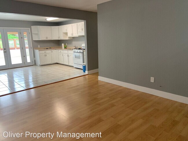 Building Photo - 3 br, 1 bath House - 19 A Miller Rd