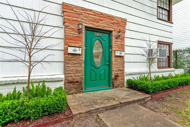 Building Photo - 3911 Law St