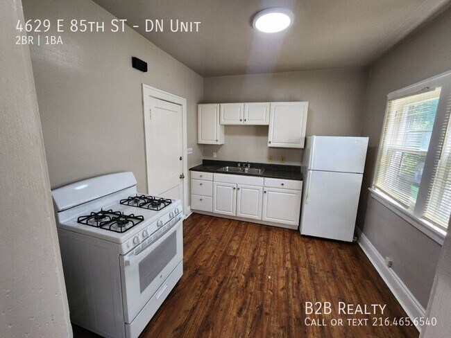 Building Photo - 4629 E 85th St