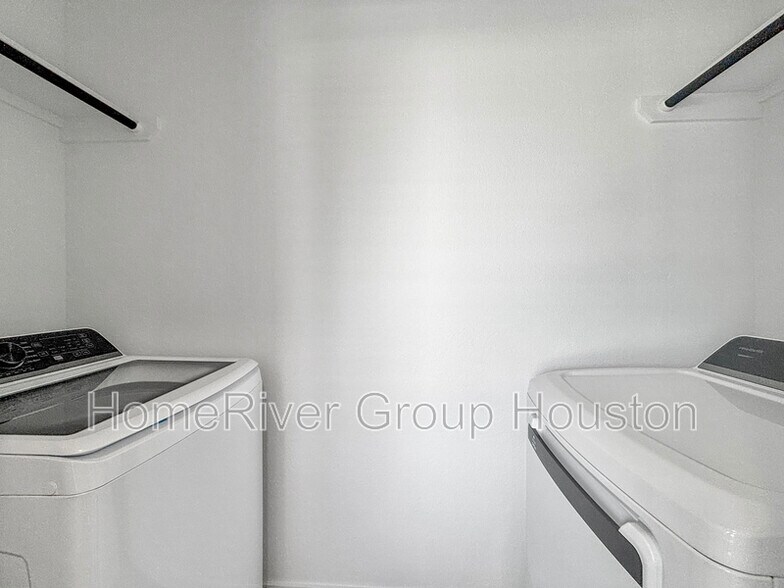 Building Photo - 6022 Standpiper Lp