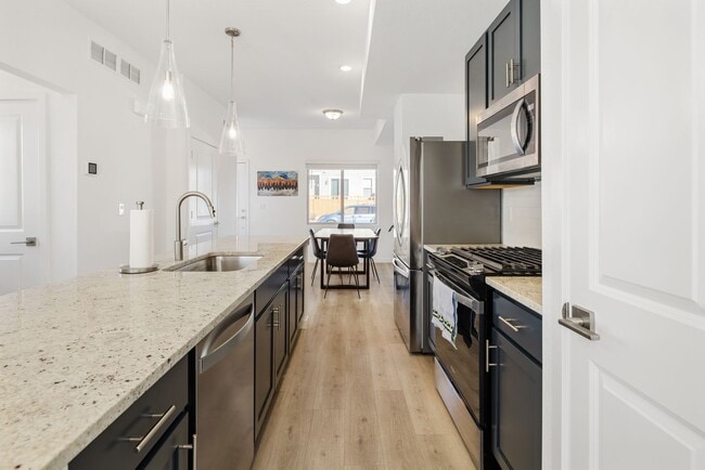 Building Photo - 3BD, 3.5BA Arvada Townhome with Patio and Yard