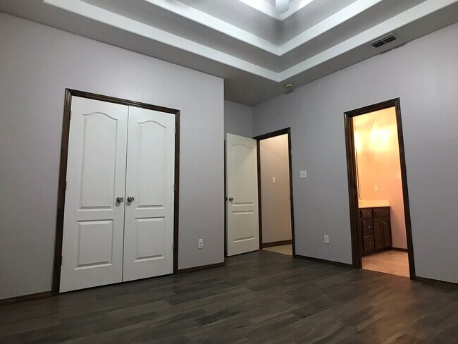 Building Photo - 3Bed/2.5Bath Edinburg TX Home For Rent ( Oakland Village )