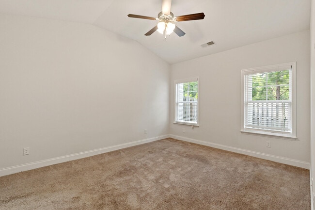 Building Photo - 314 Sumac Trail