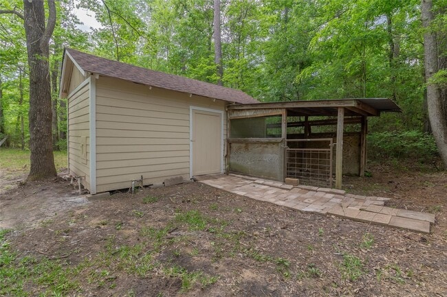 Building Photo - 14701 Cedar Ln Loop