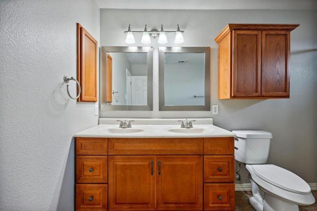 Building Photo - 12319 Ridgetop Cir