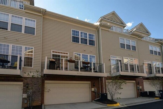 Building Photo - 2149 Red Vine Dr