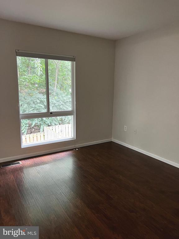 Building Photo - 2312 Glade Bank Way