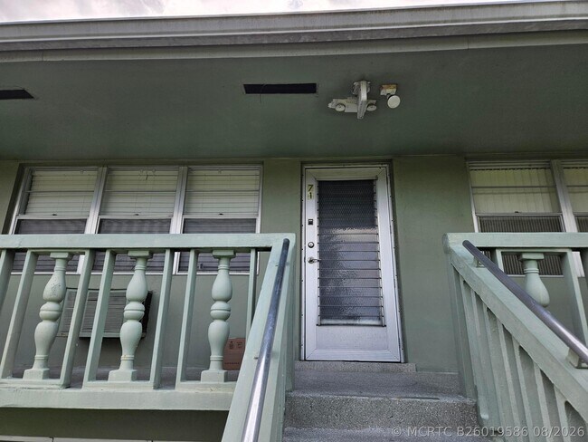 Building Photo - 71 Easthampton C