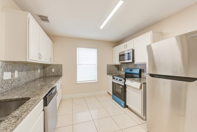 Building Photo - 7322 Parkland Manor Dr