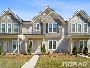 Building Photo - Spring deal : 500$ rewards for a 15 month rental lease - Elegant  3br/2.5 bath Townhome available...