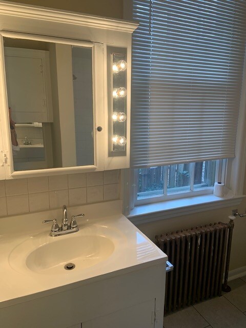 Bathroom - 314 W Miner St