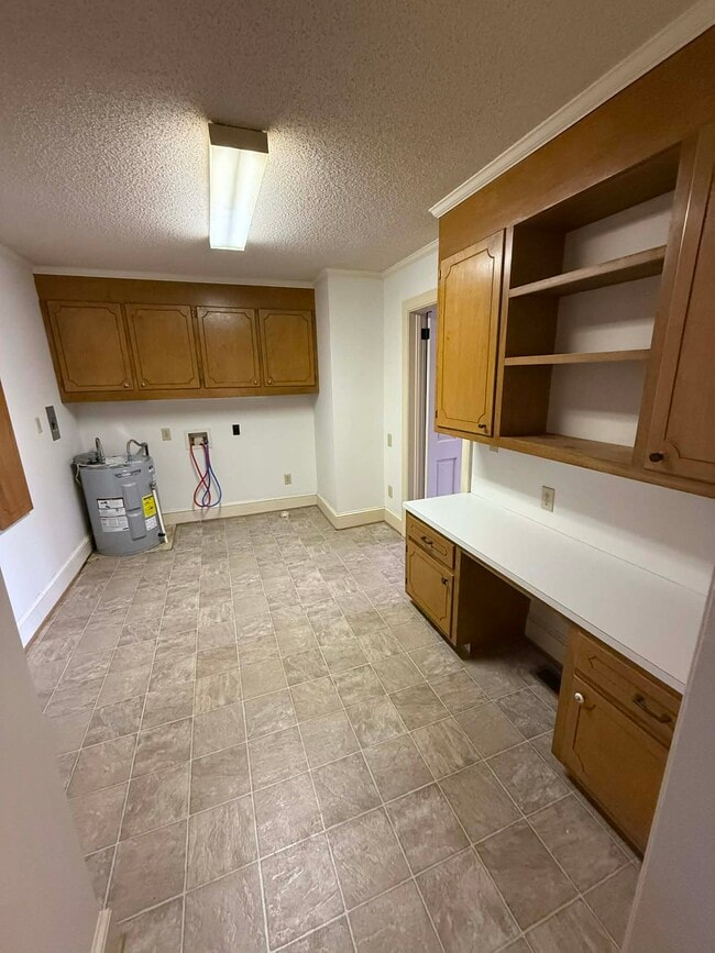 Building Photo - 5110 US Hwy 13 S