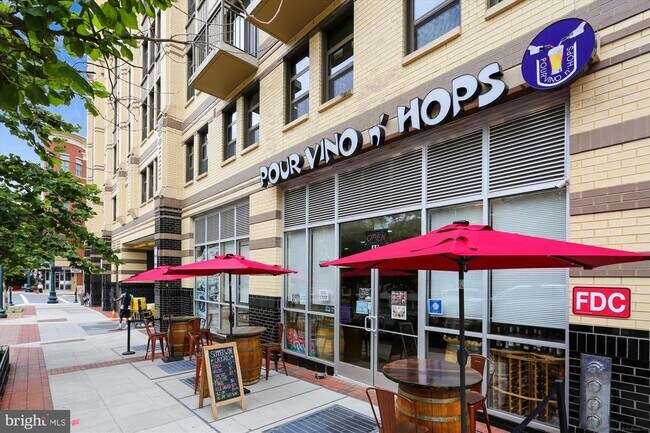 Building Photo - 502 Lawson Way