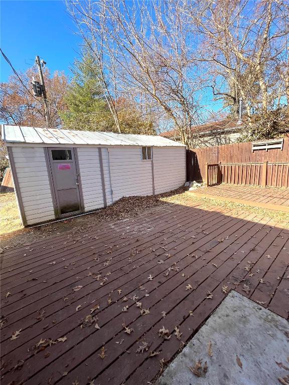 Building Photo - 13 Rusty Wil Dr