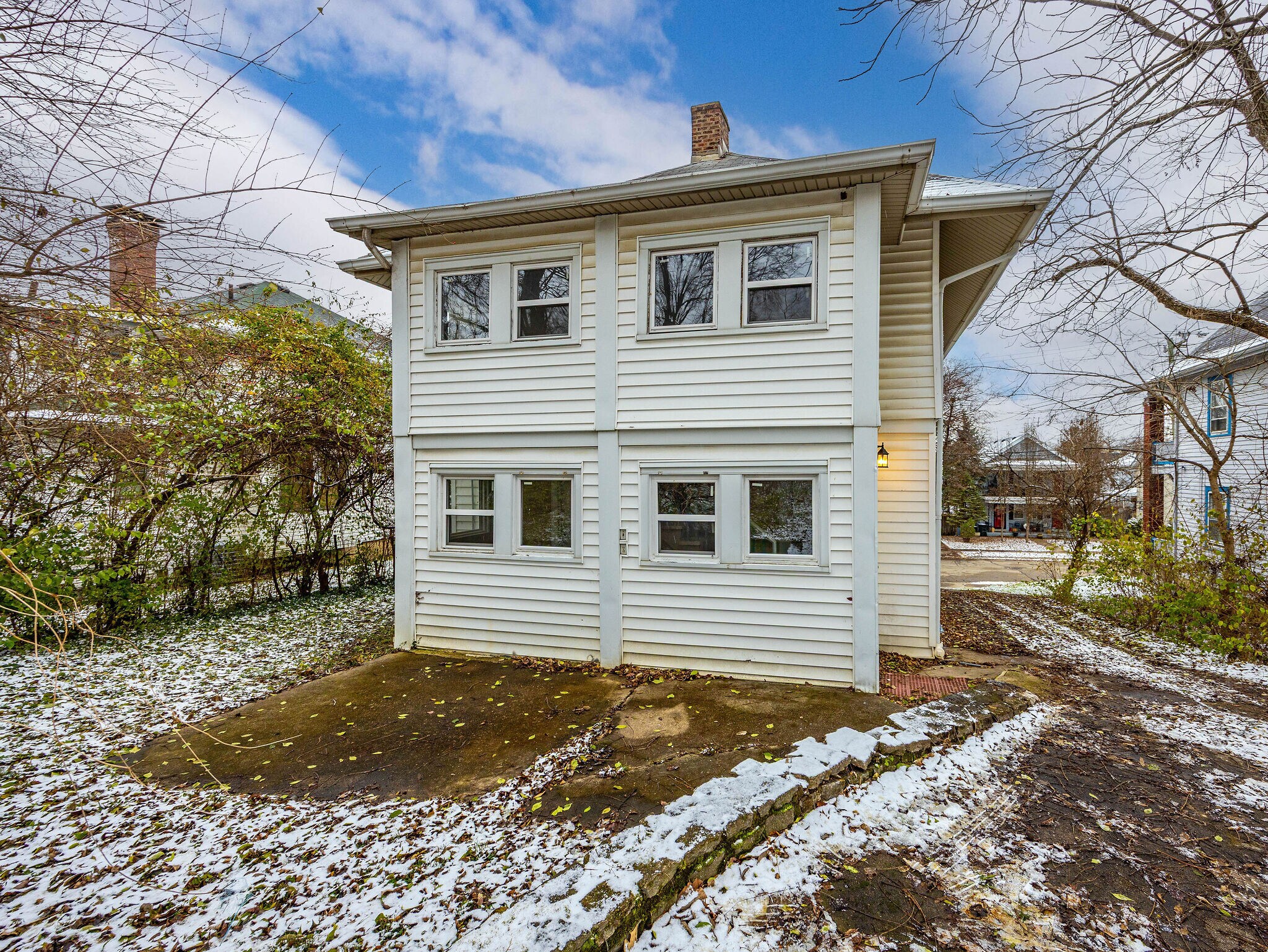 Building Photo - 2243 Hannaford Ave