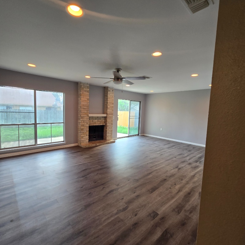 Building Photo - 9450 Bowen Dr