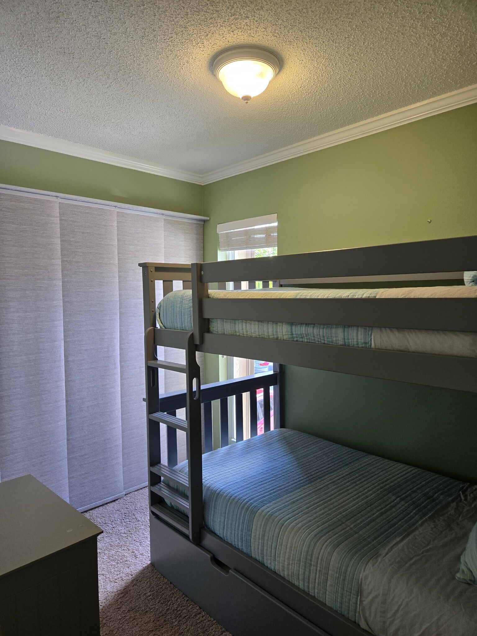 Building Photo - 5242 NE 6th Ave